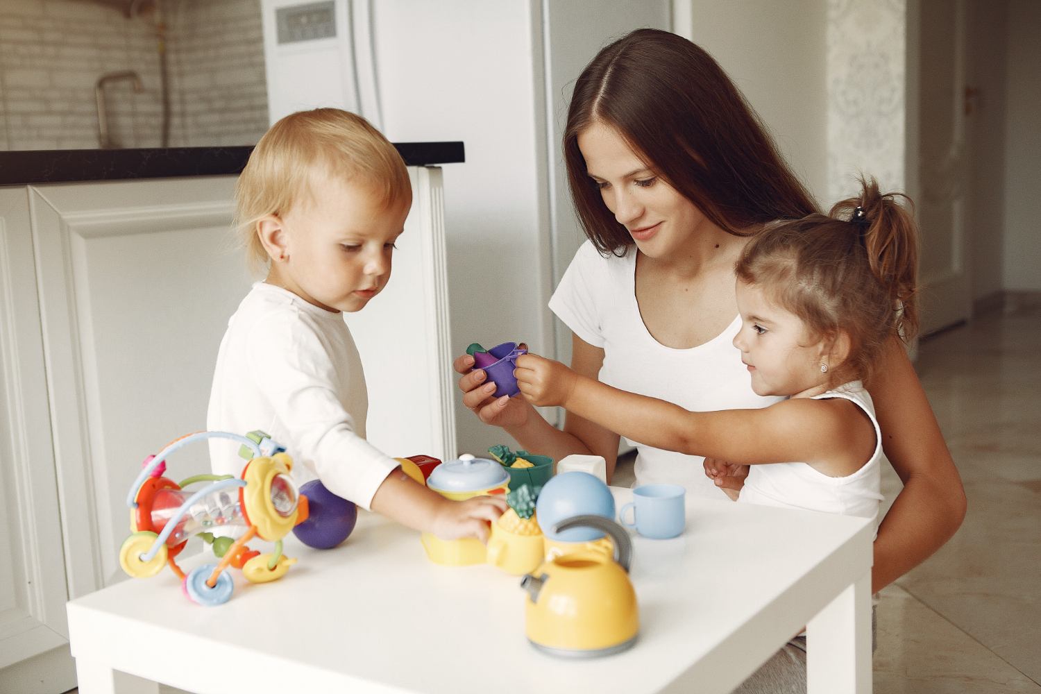 Servicios de niñera de confianza para un cuidado infantil amoroso y seguro